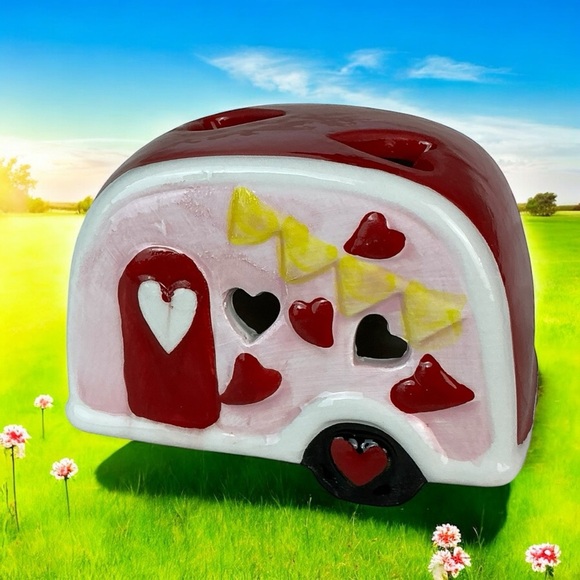 Camper Ceramic Heart Themed LED Light Up Collectible - Picture 16 of 16